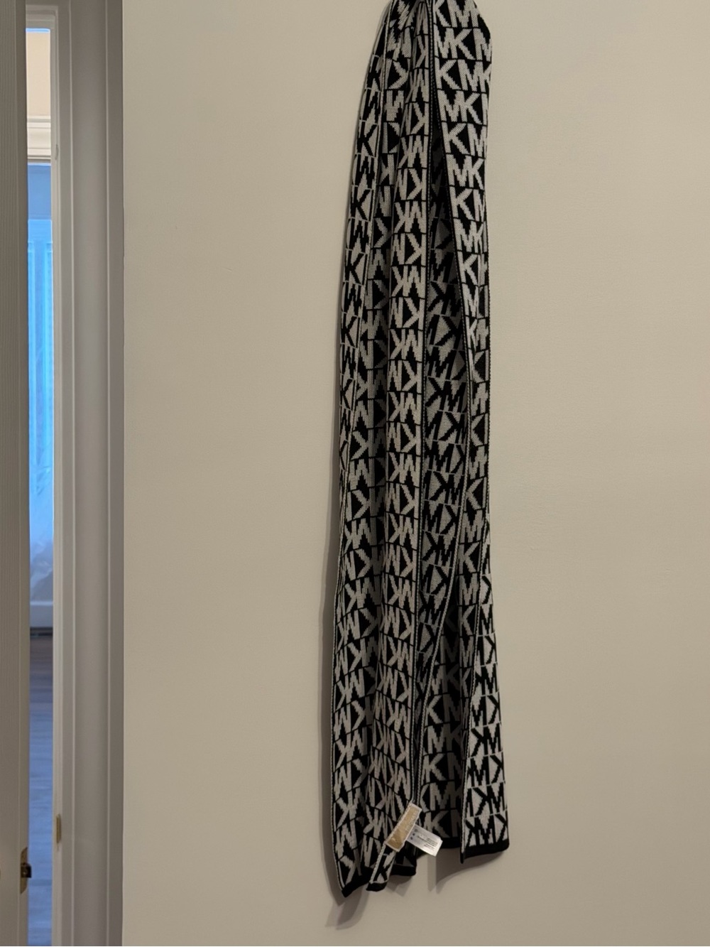 Michael Kors Black & White Logo Knit Scarf